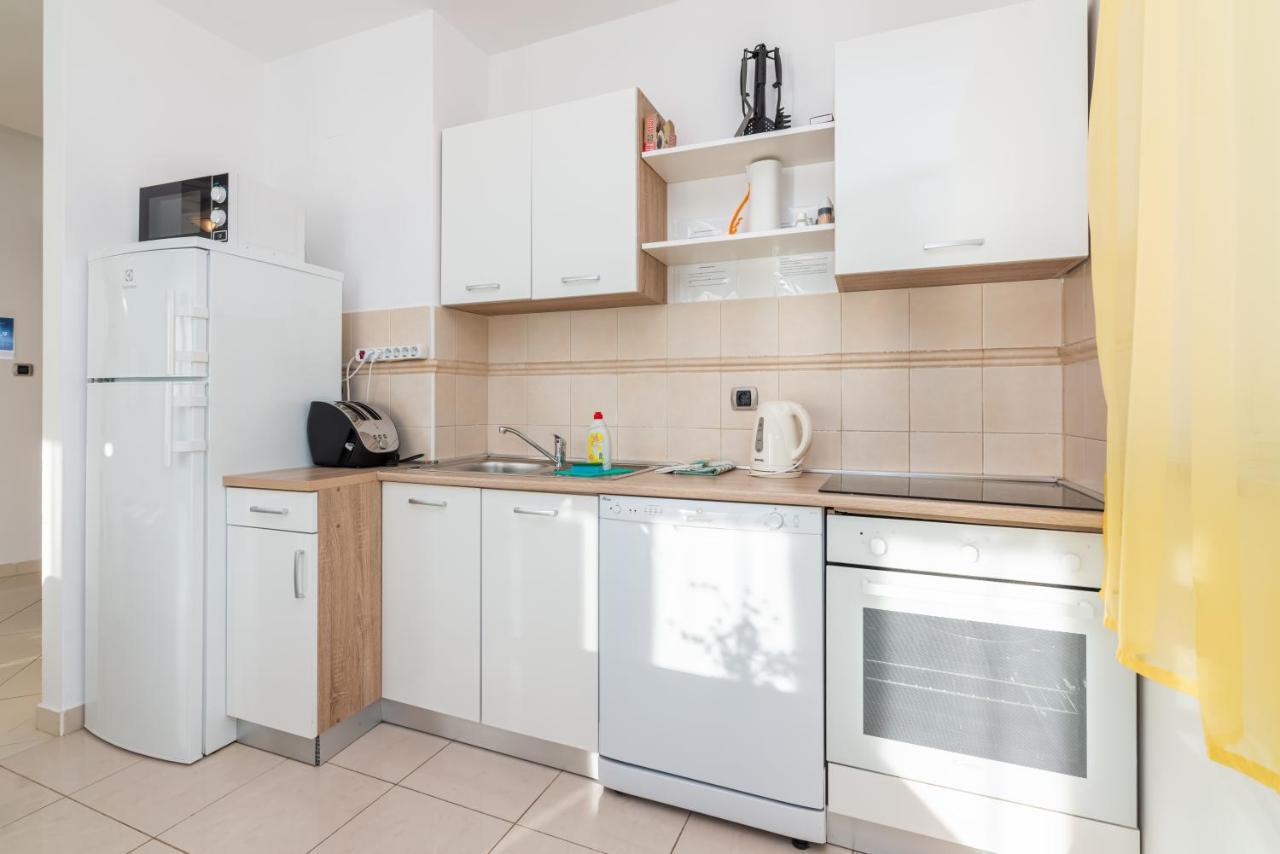 Apartment Mimoza 5, Baska, Krk Eksteriør billede