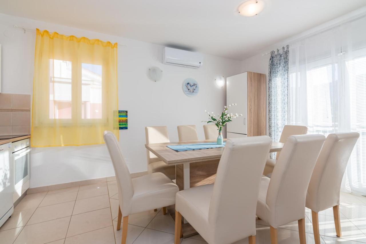 Apartment Mimoza 5, Baska, Krk Eksteriør billede