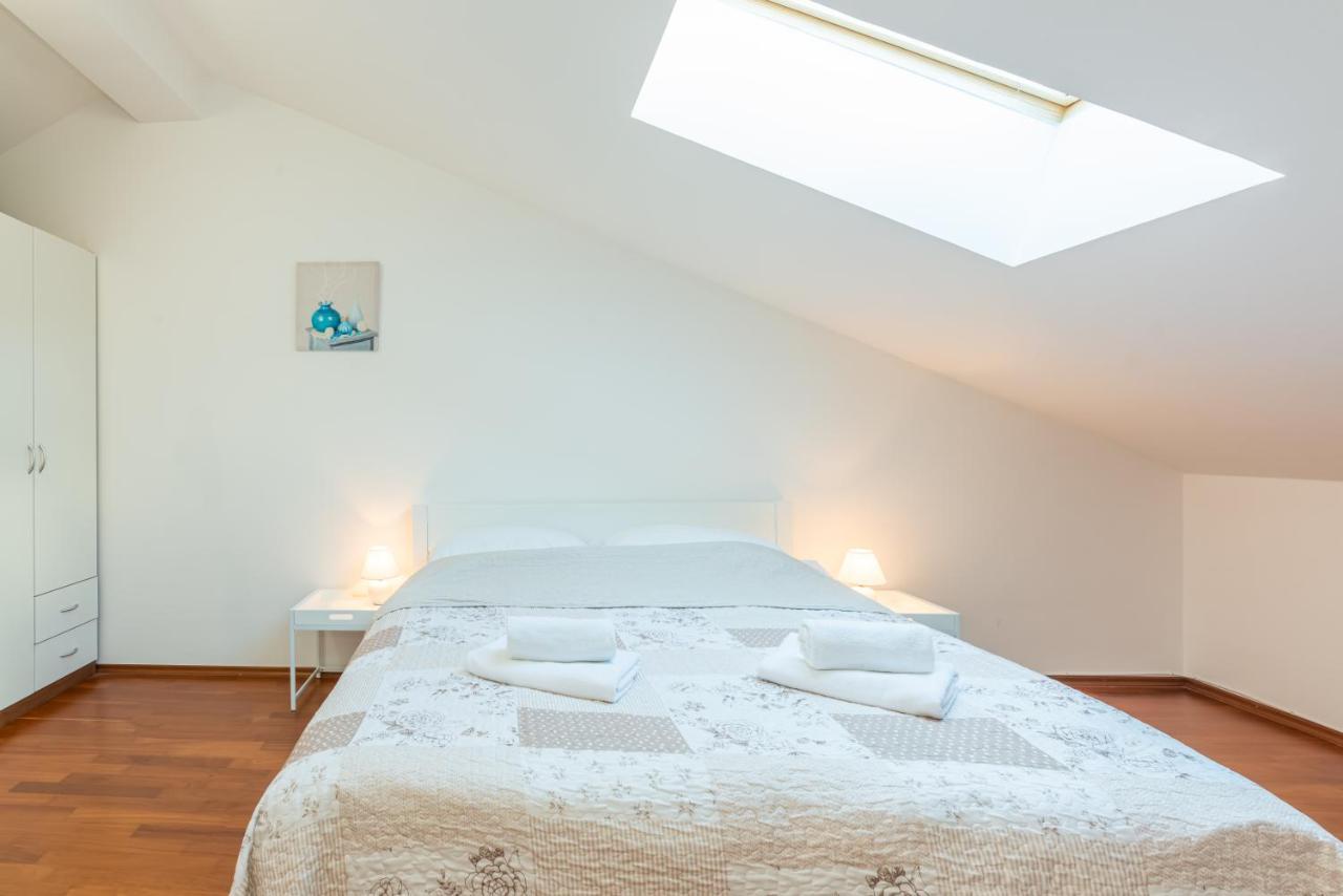 Apartment Mimoza 5, Baska, Krk Eksteriør billede