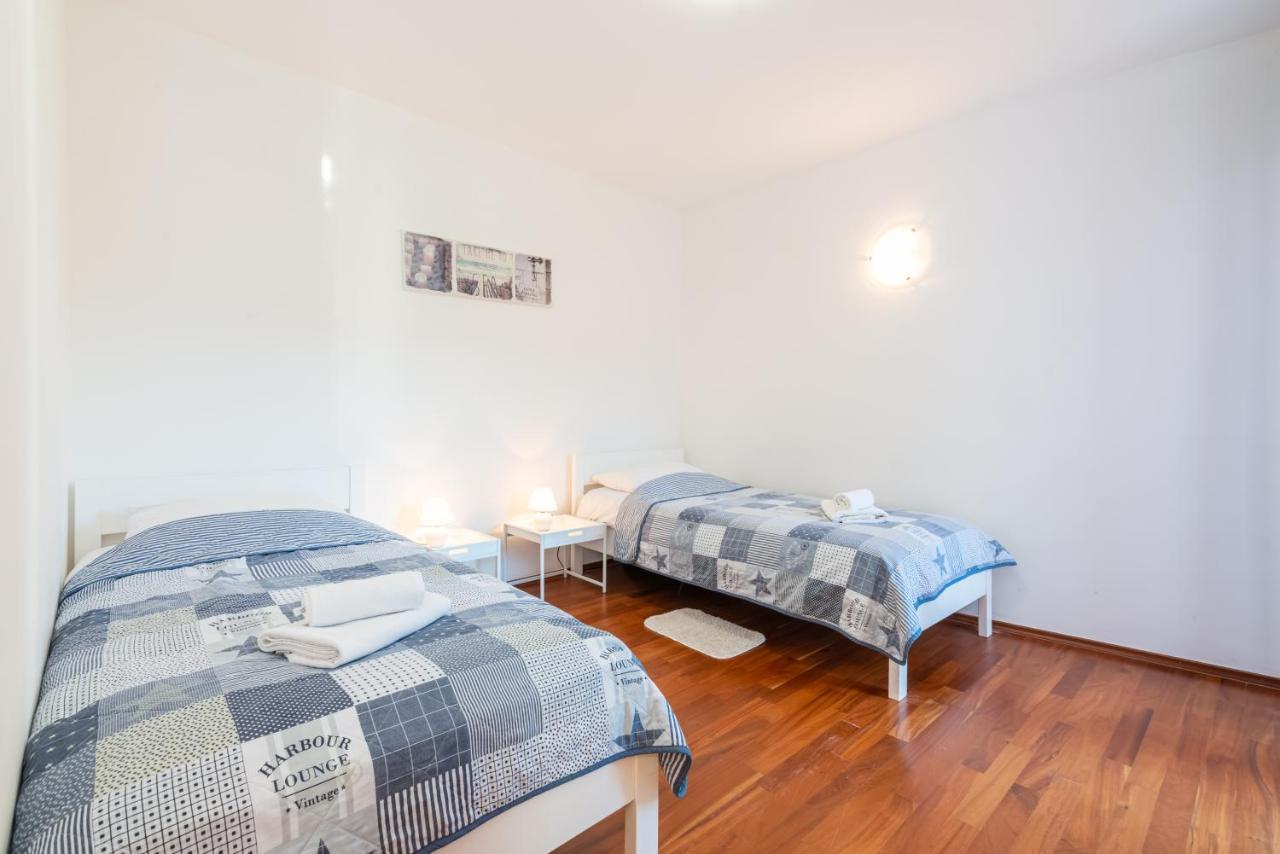 Apartment Mimoza 5, Baska, Krk Eksteriør billede
