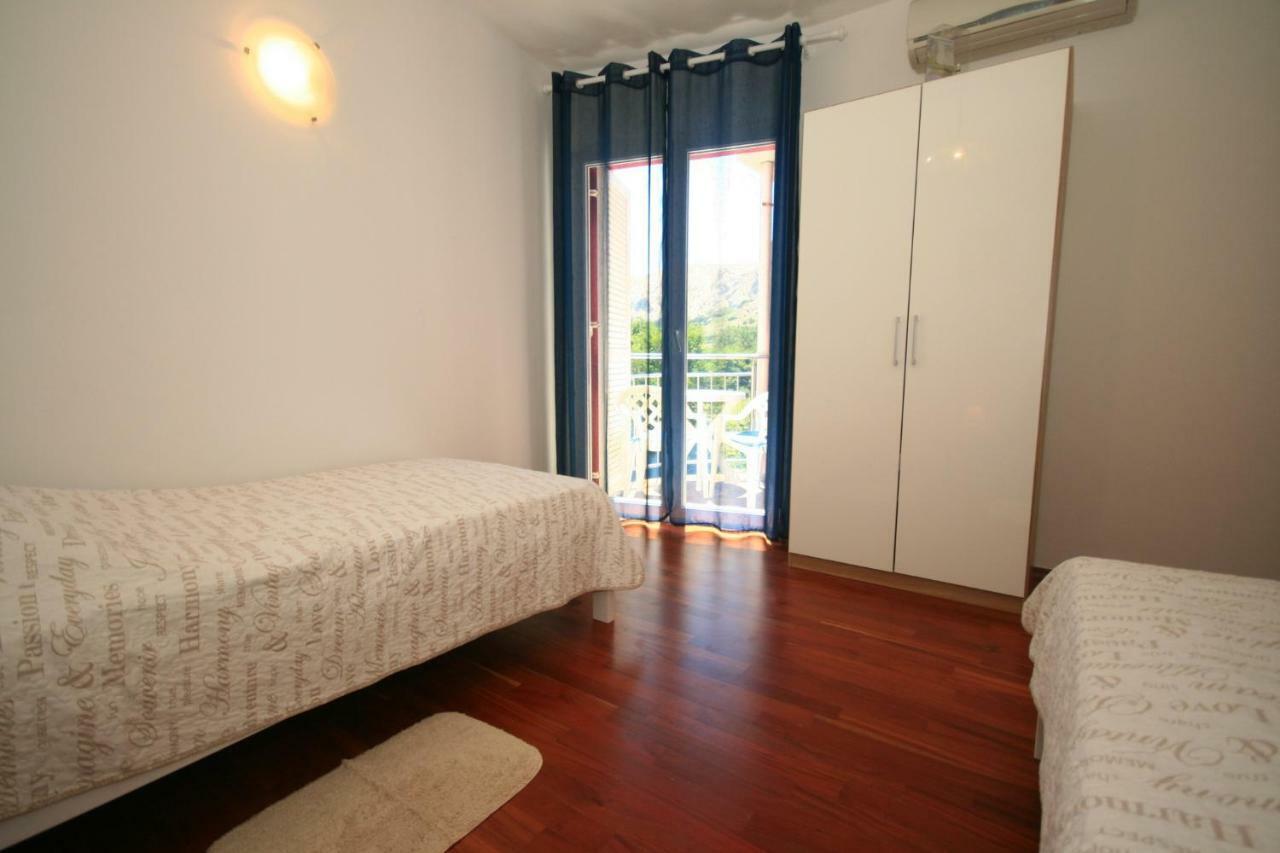 Apartment Mimoza 5, Baska, Krk Eksteriør billede