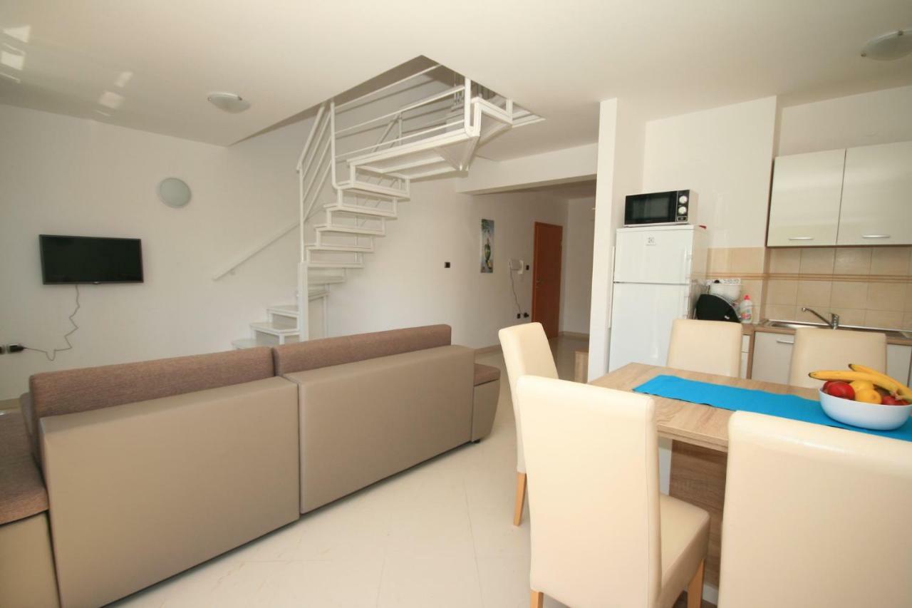 Apartment Mimoza 5, Baska, Krk Eksteriør billede