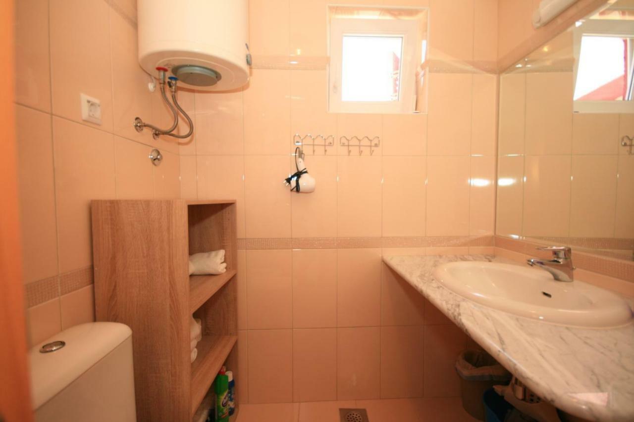 Apartment Mimoza 5, Baska, Krk Eksteriør billede